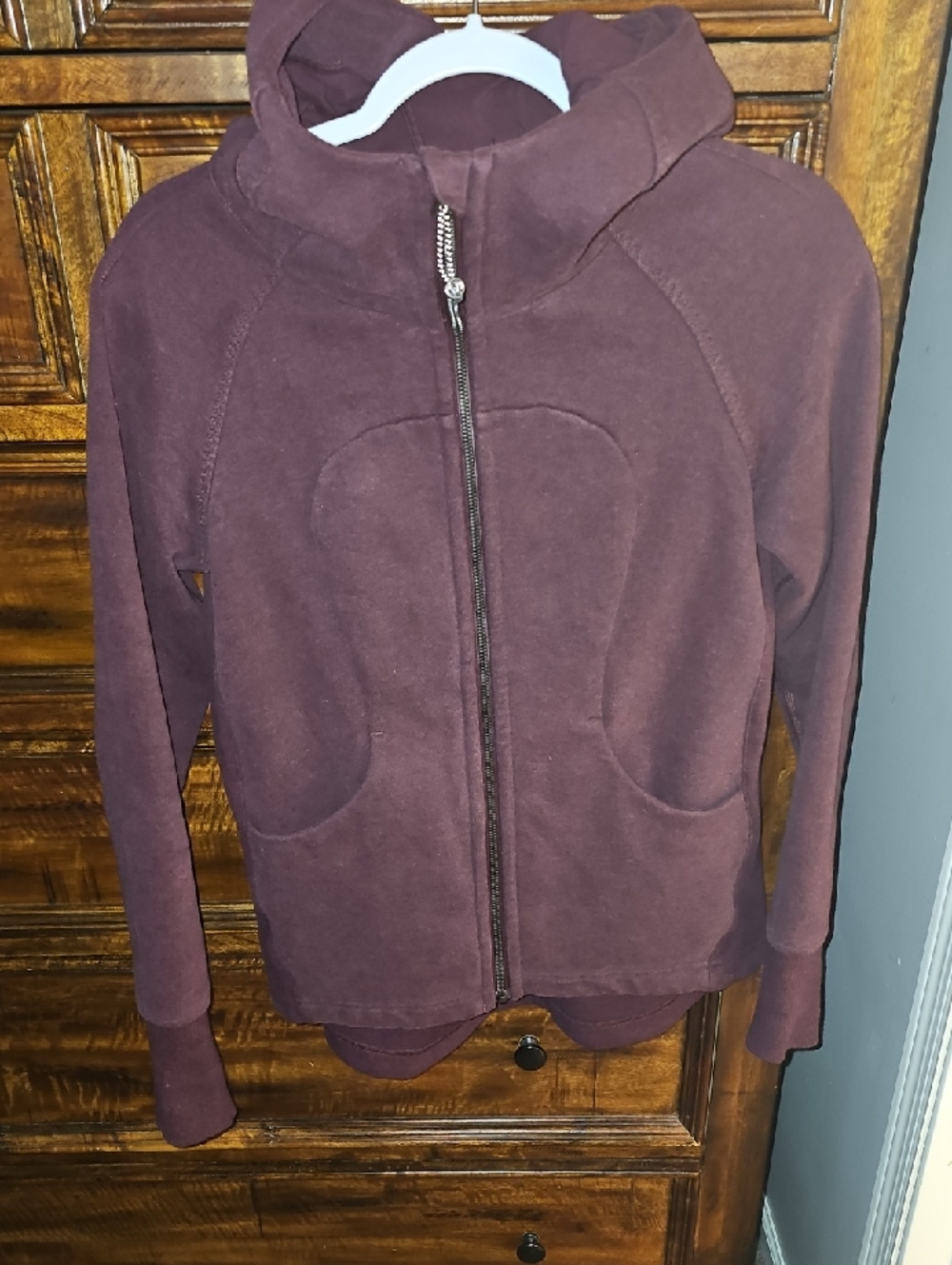 Lululemon Scubq Full Zip Hoodie, Sz 6! P2P Is 19"! Burgundy Color